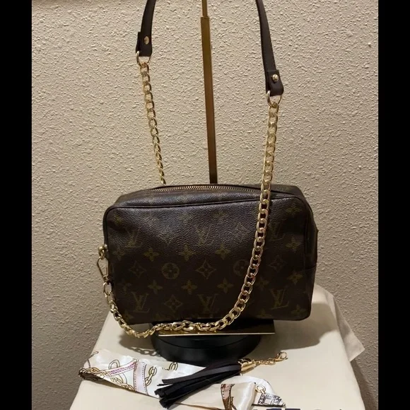 Louis Vuitton Trousse Toilette 23 Monogram Crossbody Bag 💼 - Picture 16 of 16